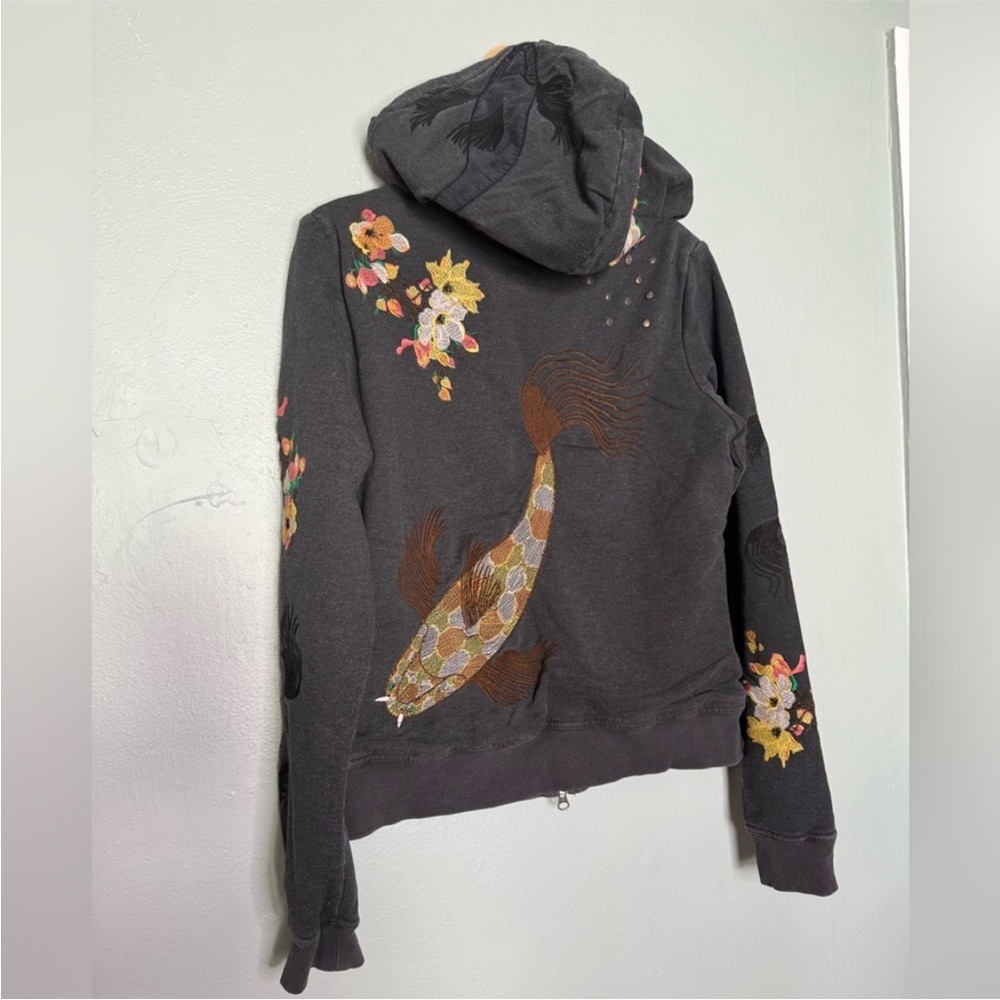 Da-Nang embroidered dark grey hoodie - Picture 8 of 8